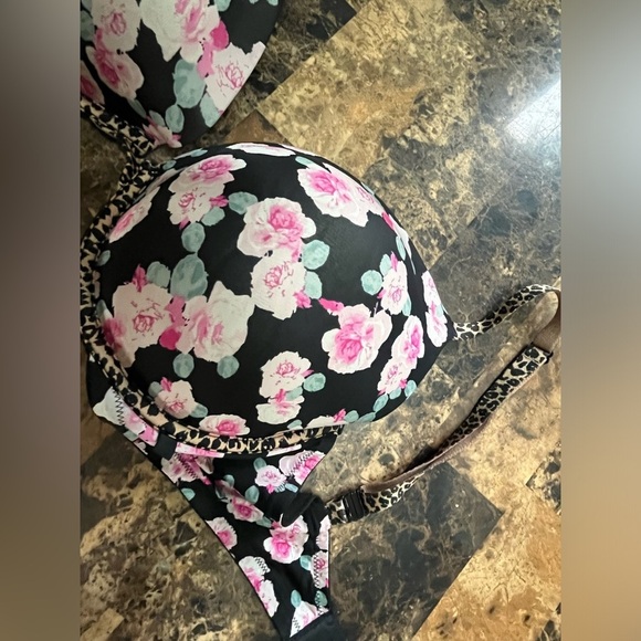 Victorias Secret Sexy Tee Push Up Bra - Picture 8 of 9